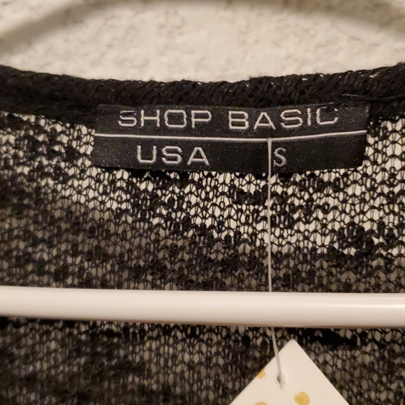 Ladies Top - Picture 4 of 4